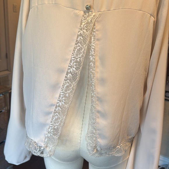 Lush Cream Blouse with Lace trim detail button and split lace trim down back szL - Picture 8 of 10